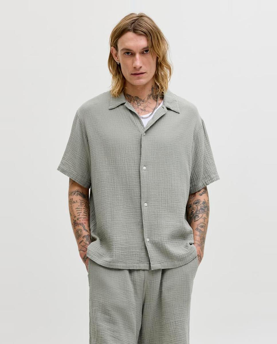 Imagem 0 de Camisa de Tecido Enrugado com Manga Curta