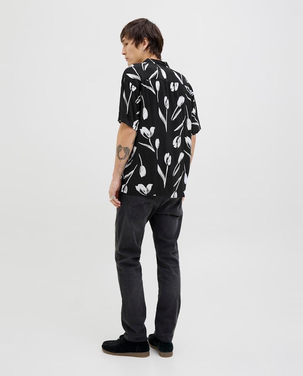 Camisa com Gola Resort e Estampado Preto-2