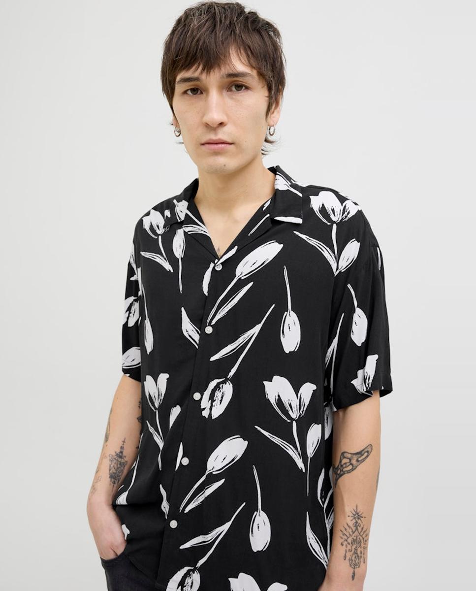 Camisa com Gola Resort e Estampado Preto-3