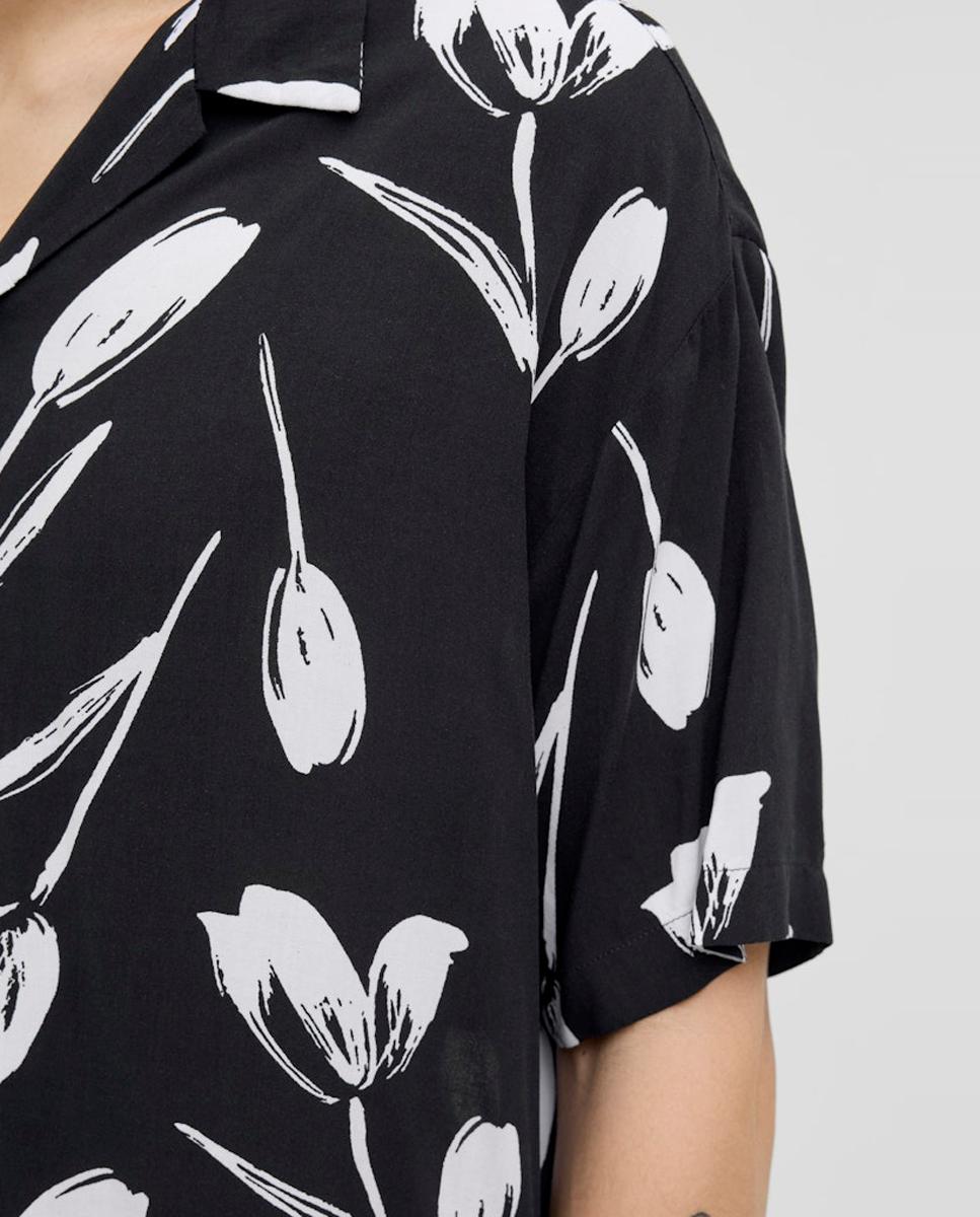 Camisa com Gola Resort e Estampado Preto-5