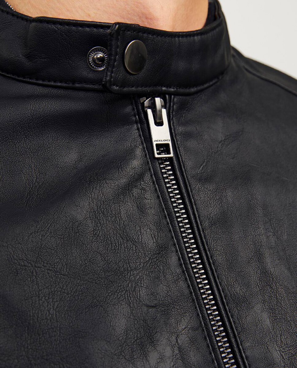 Casaco de Efeito de Pele com Fecho de Correr e Decote Redondo Abotoado Preto-5