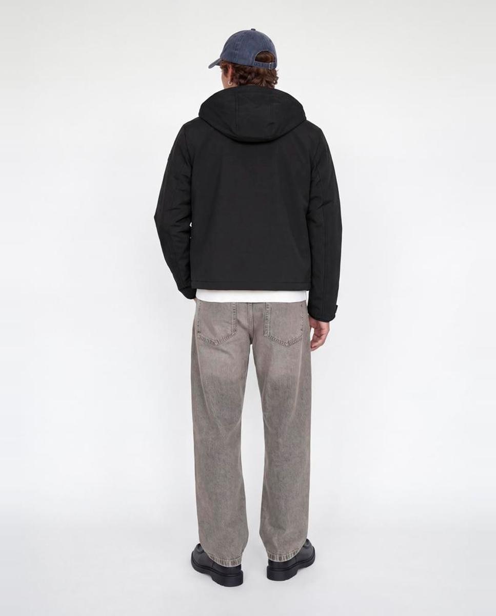 Casaco Softshell de Homem com Capuz Preto-2