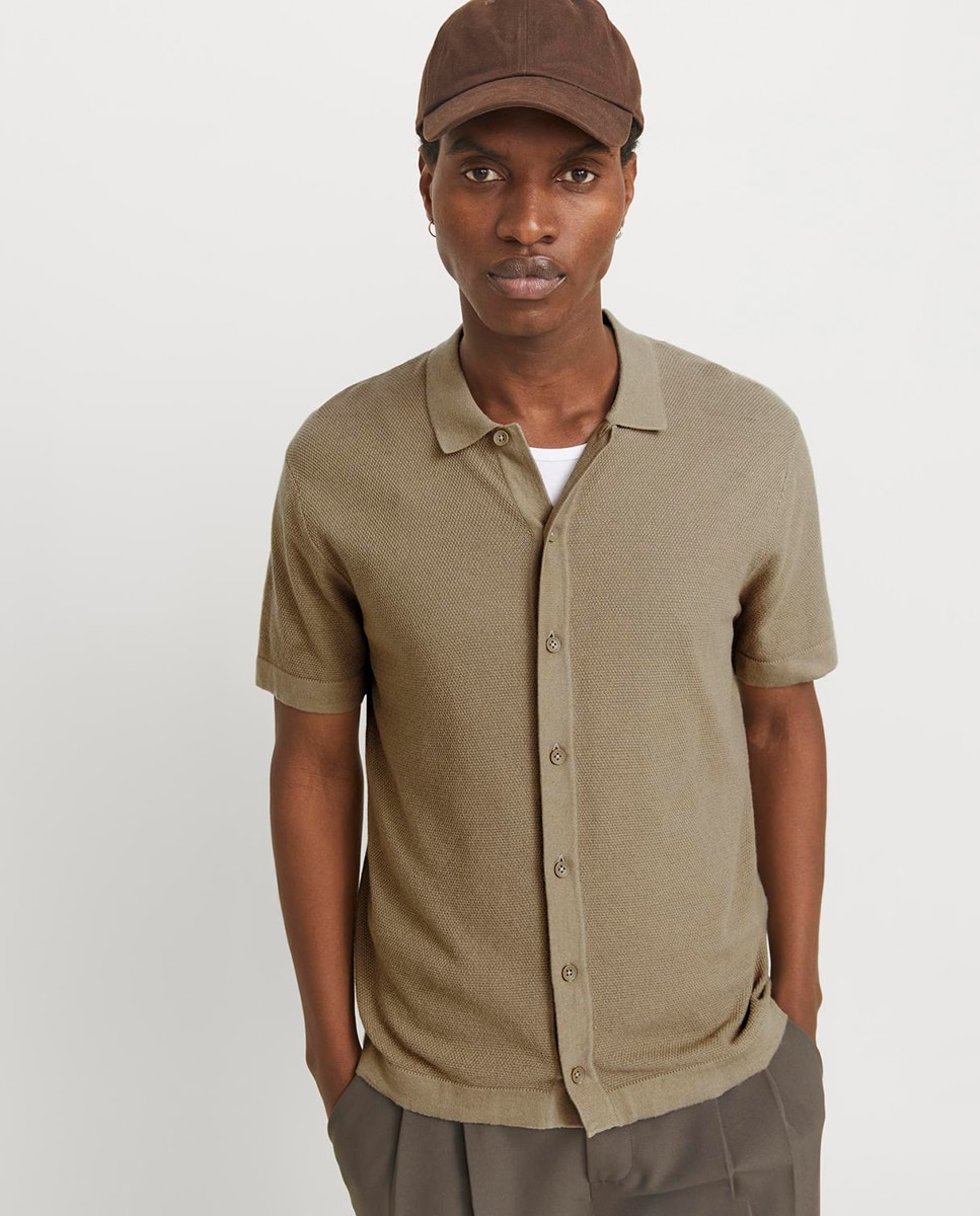 Camisola de Malha de Manga Curta com Gola em Bico Bege-3