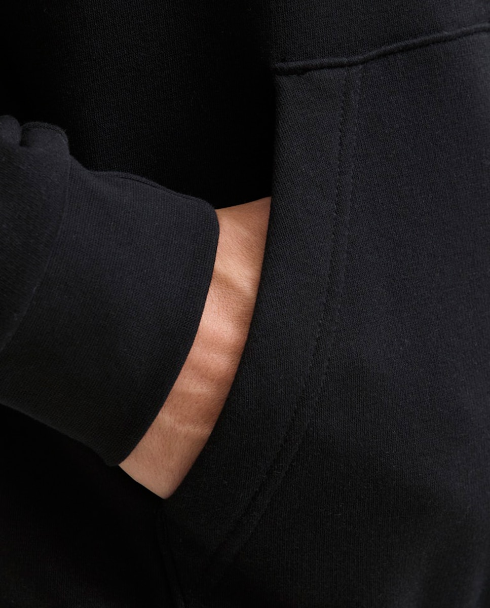 Sweatshirt com Capuz e Estampado à Frente Preto-4
