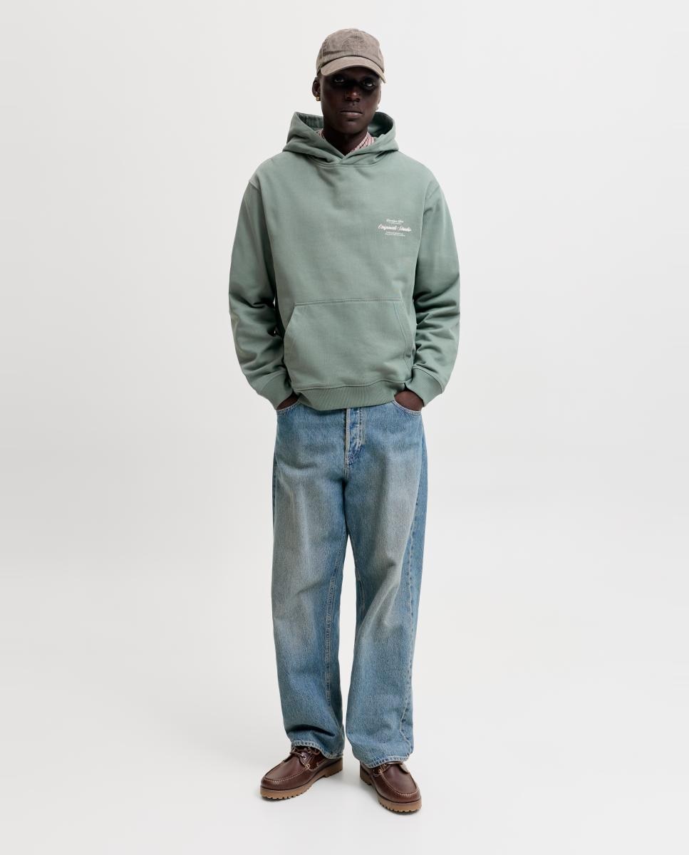 Sweatshirt com Capuz e Estampado Traseiro Verde-8