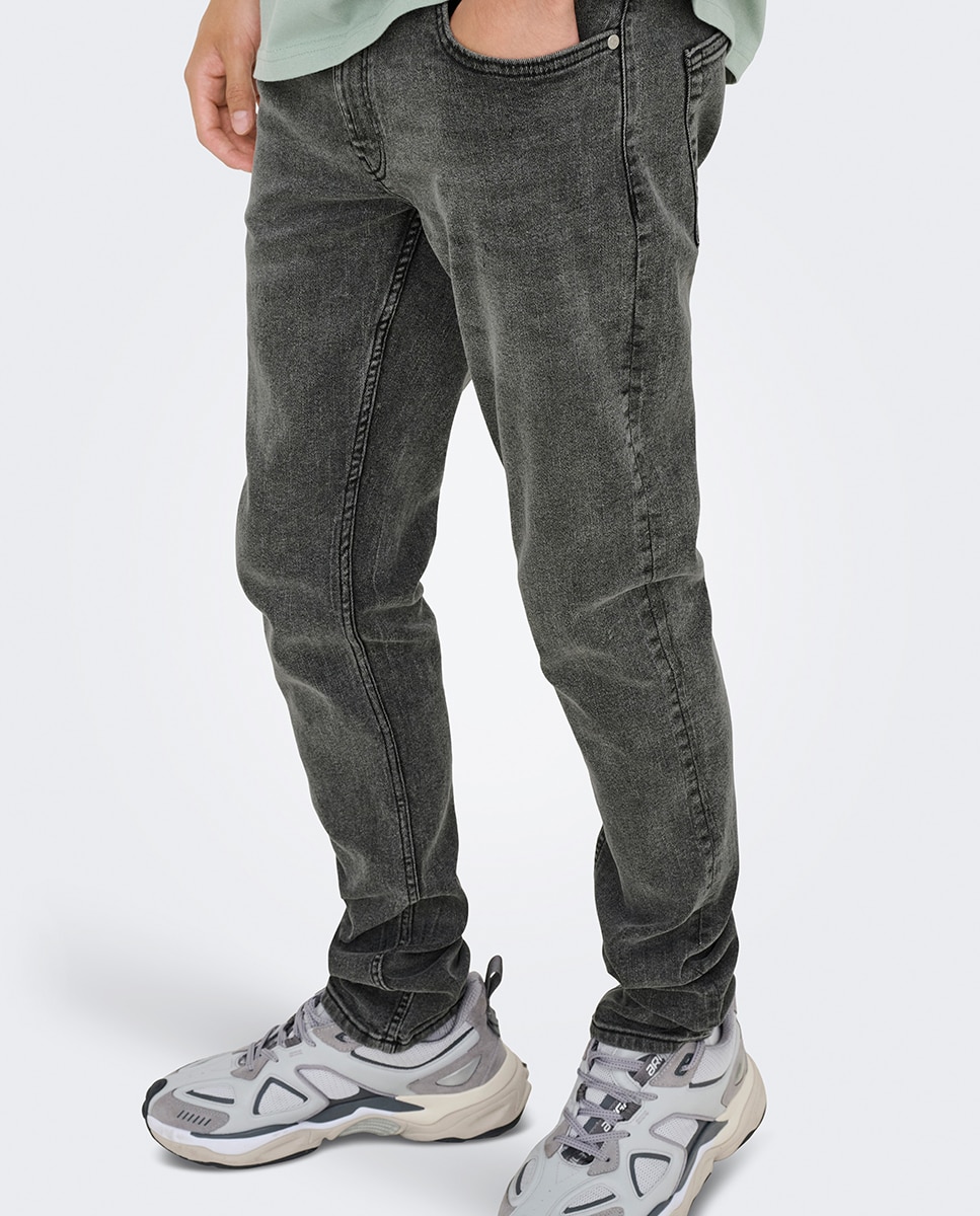 Imagen 4 de Pantalón vaquero de hombre slim fit. - Only & Sons - Gris Gris