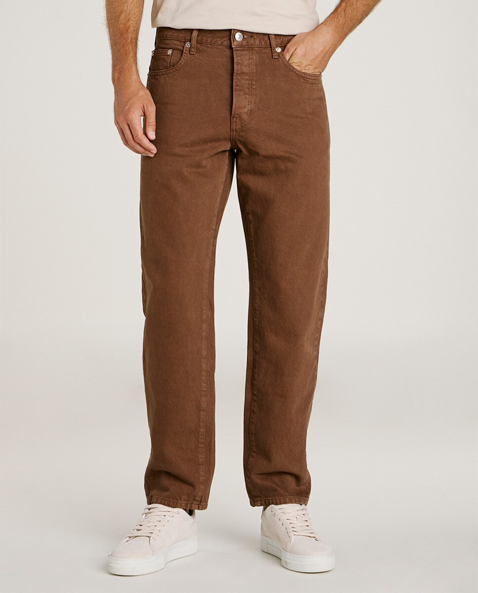 Jeans Straight Fit 100% Algodão. Castanho-2