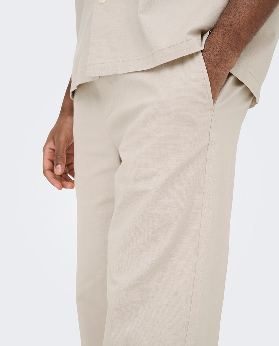 Calças Tapered Fit. Composto por Algodão e Elastano Bege-2