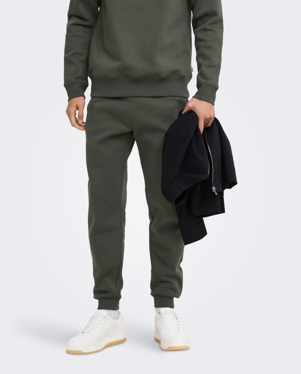 Pantalón deportivo largo de hombre tipo jogger. - Only & Sons - Verde oscuro Verde oscuro-1
