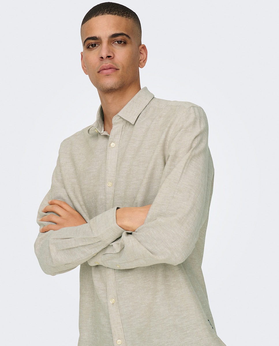 Camisa Regular Fit com Manga Comprida e em Linho Bege-4