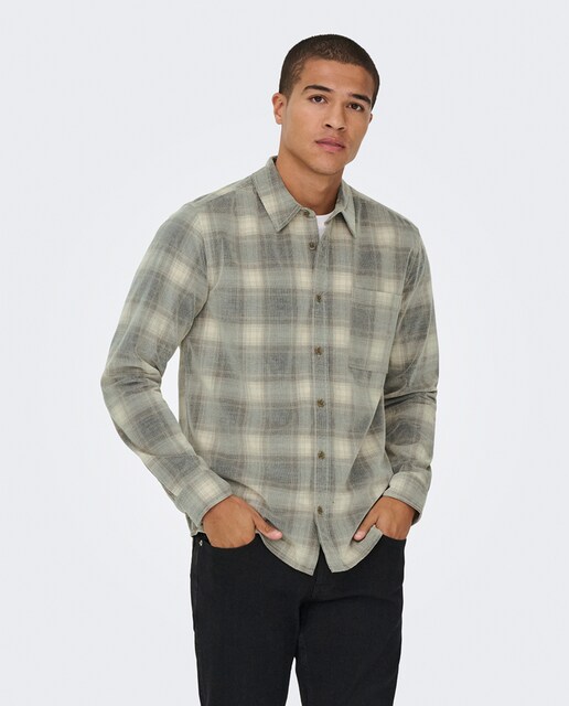 Imagem 0 de Camisa de Bombazina com Manga Comprida. Regular Fit. 100% Algodão.