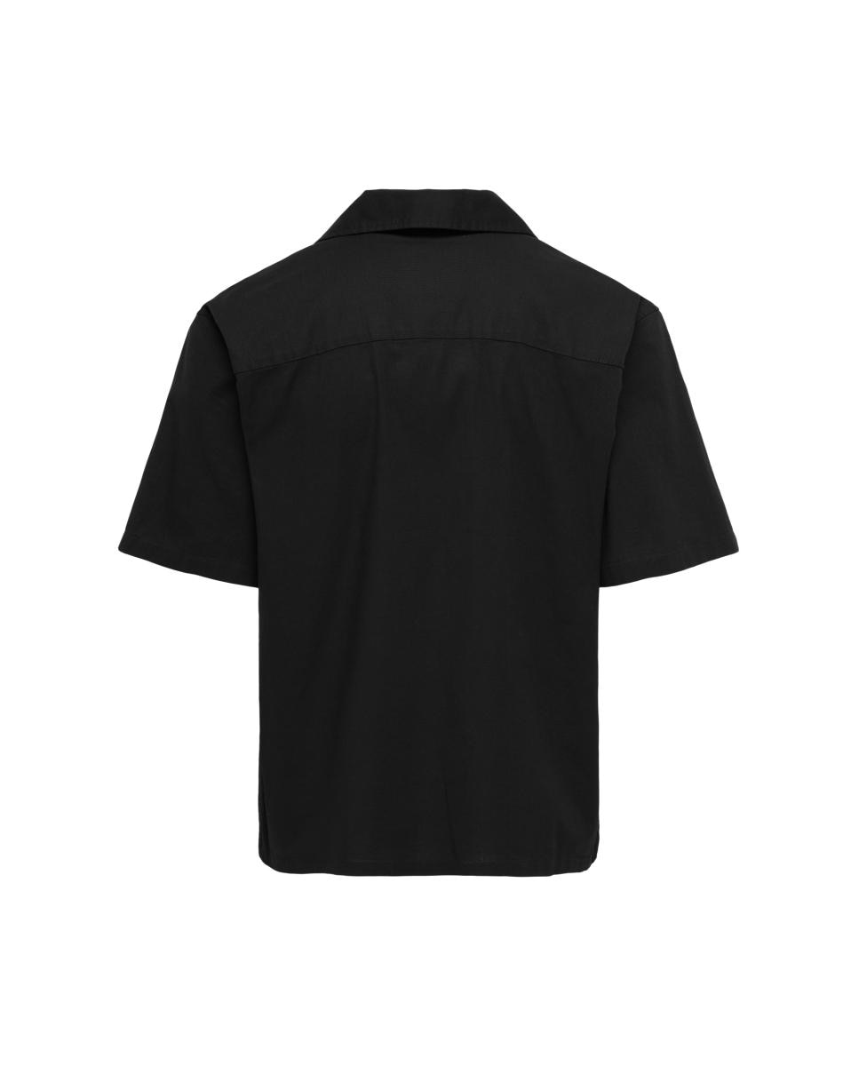 Camisa Regular Fit com Manga Curta Preto-3