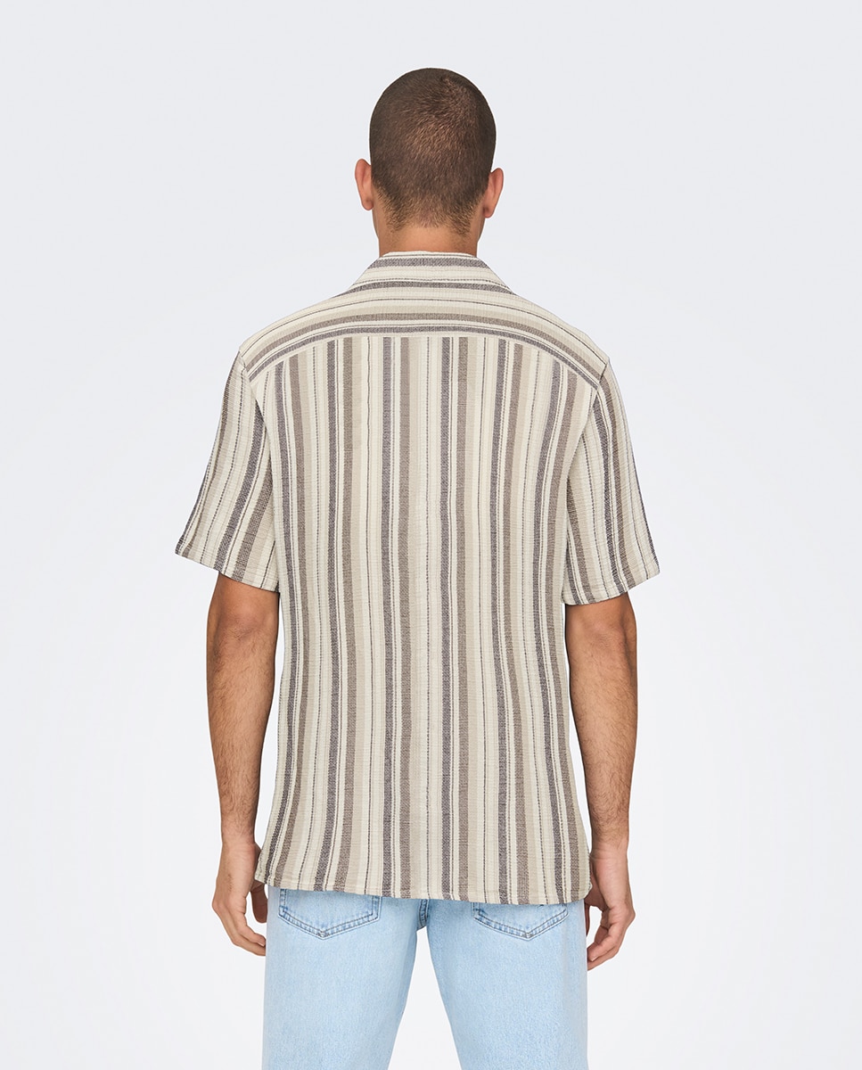 Camisa Regular Fit de Manga Curta Creme-2