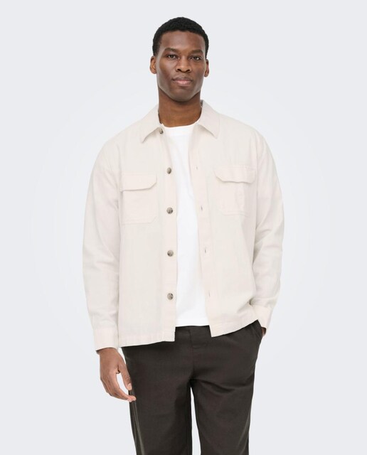 Sobrecamisa de hombre regular fit compuesta de algodón y lino.