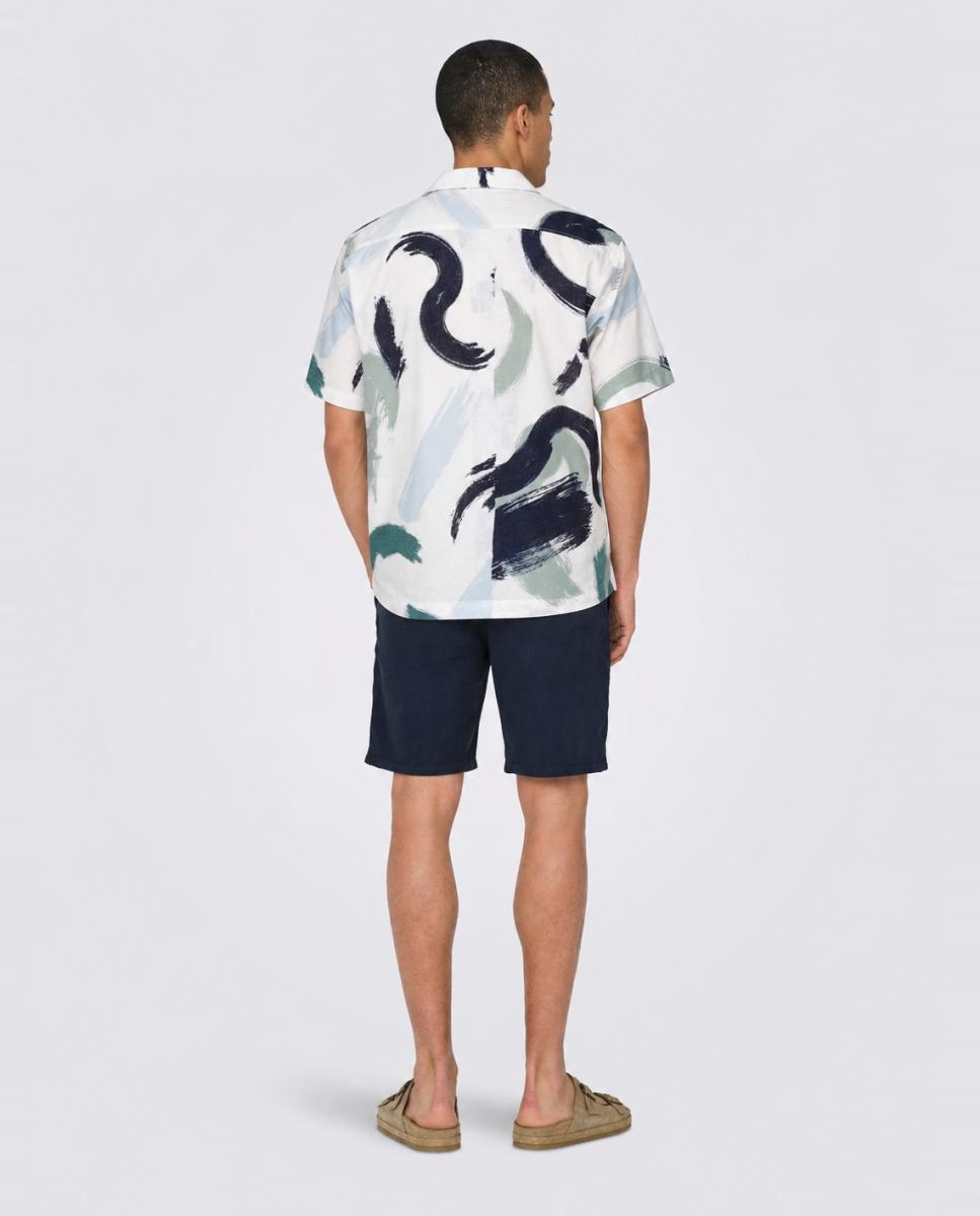 Camisa Regular Fit com Manga Curta Composta de Linho e Algodão. Verde Água-2