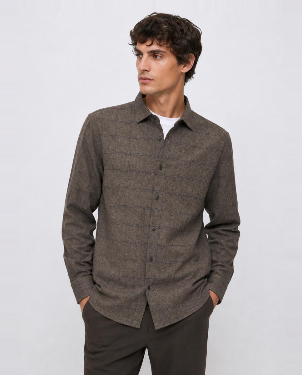 Imagen 0 de Camisa de hombre manga larga slim fit.100% Algodón. Marrón