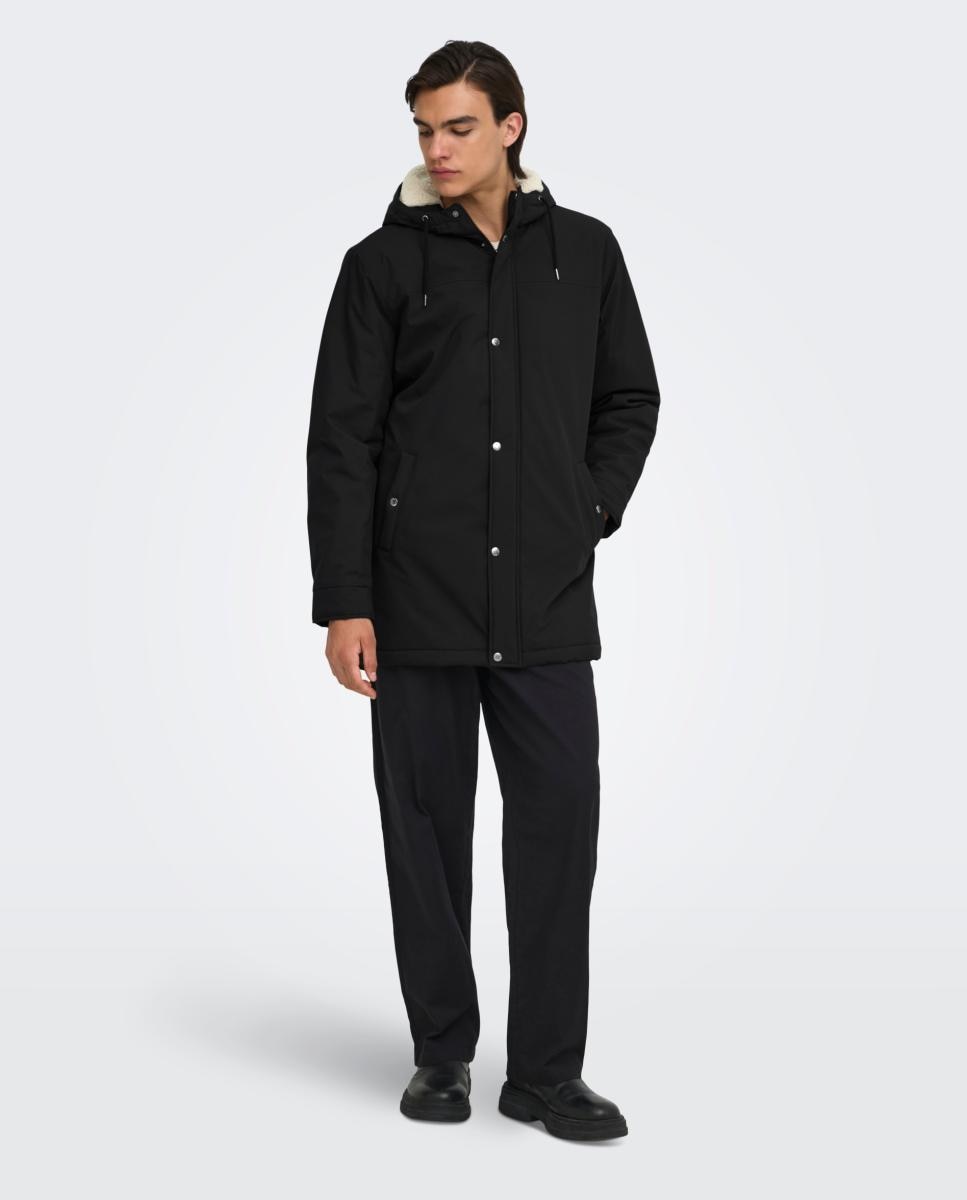 Sobretudo Acolchoado de Homem com Capuz Regular Fit Preto-6