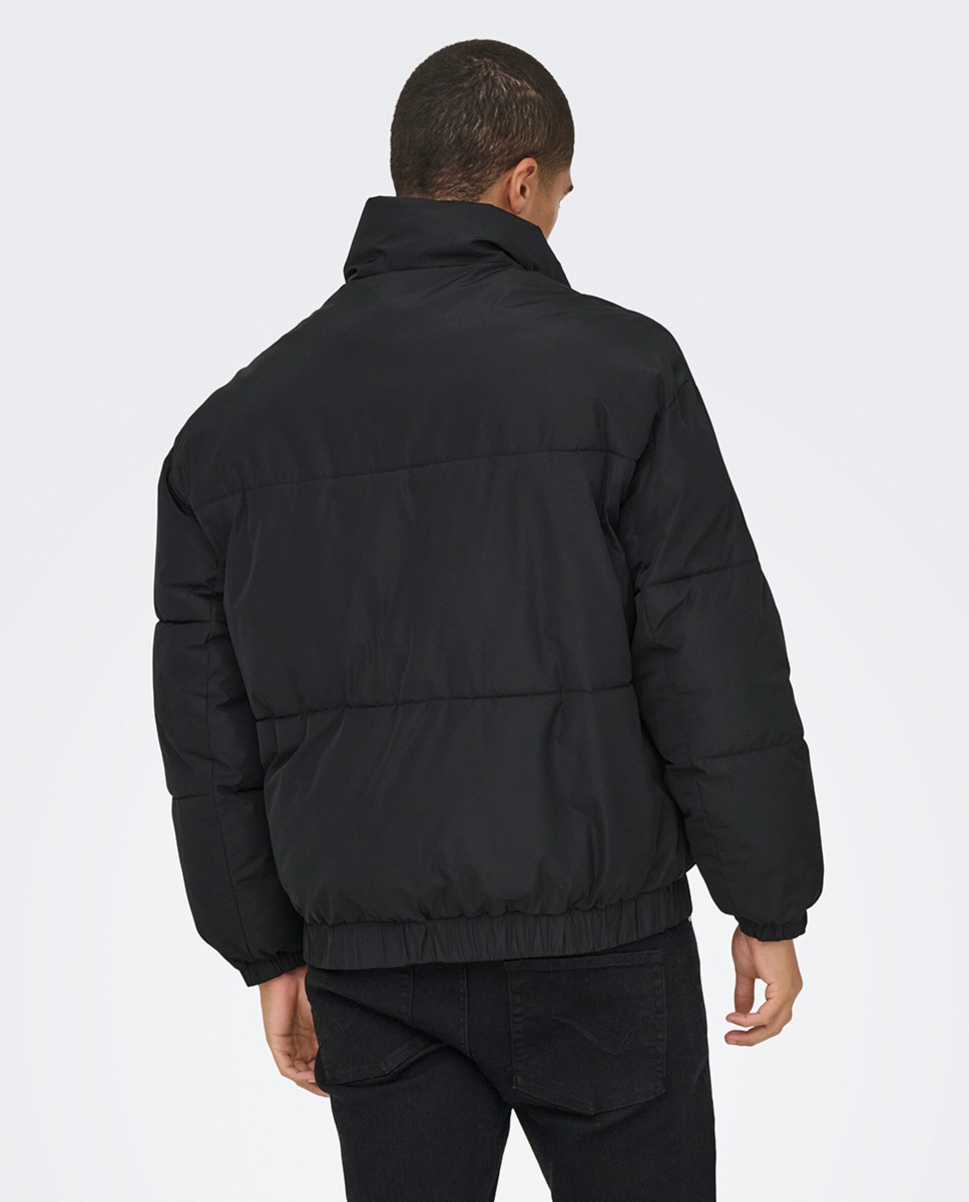 Sobretudo Acolchoado Regular Fit com Gola Alta Preto-2