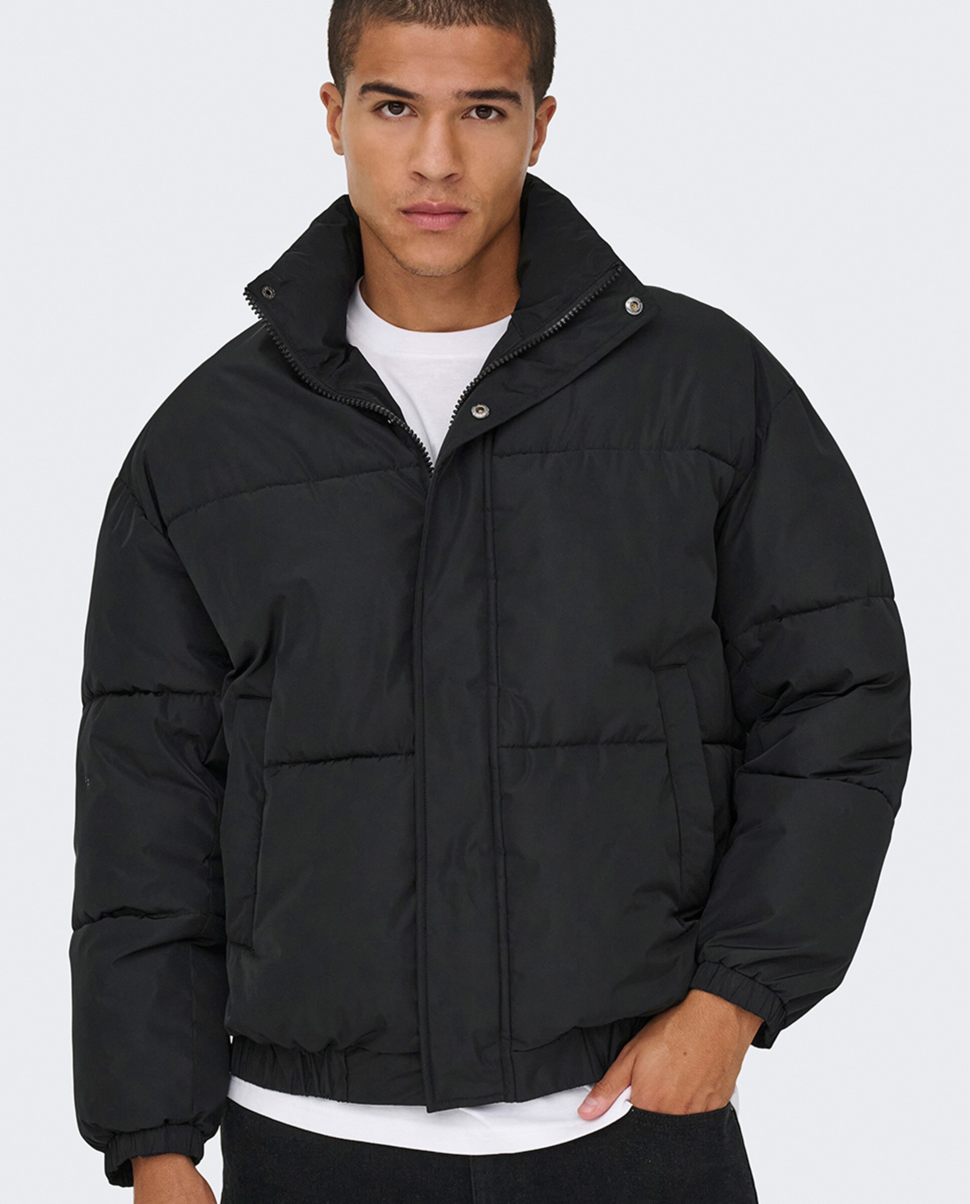 Sobretudo Acolchoado Regular Fit com Gola Alta Preto-3