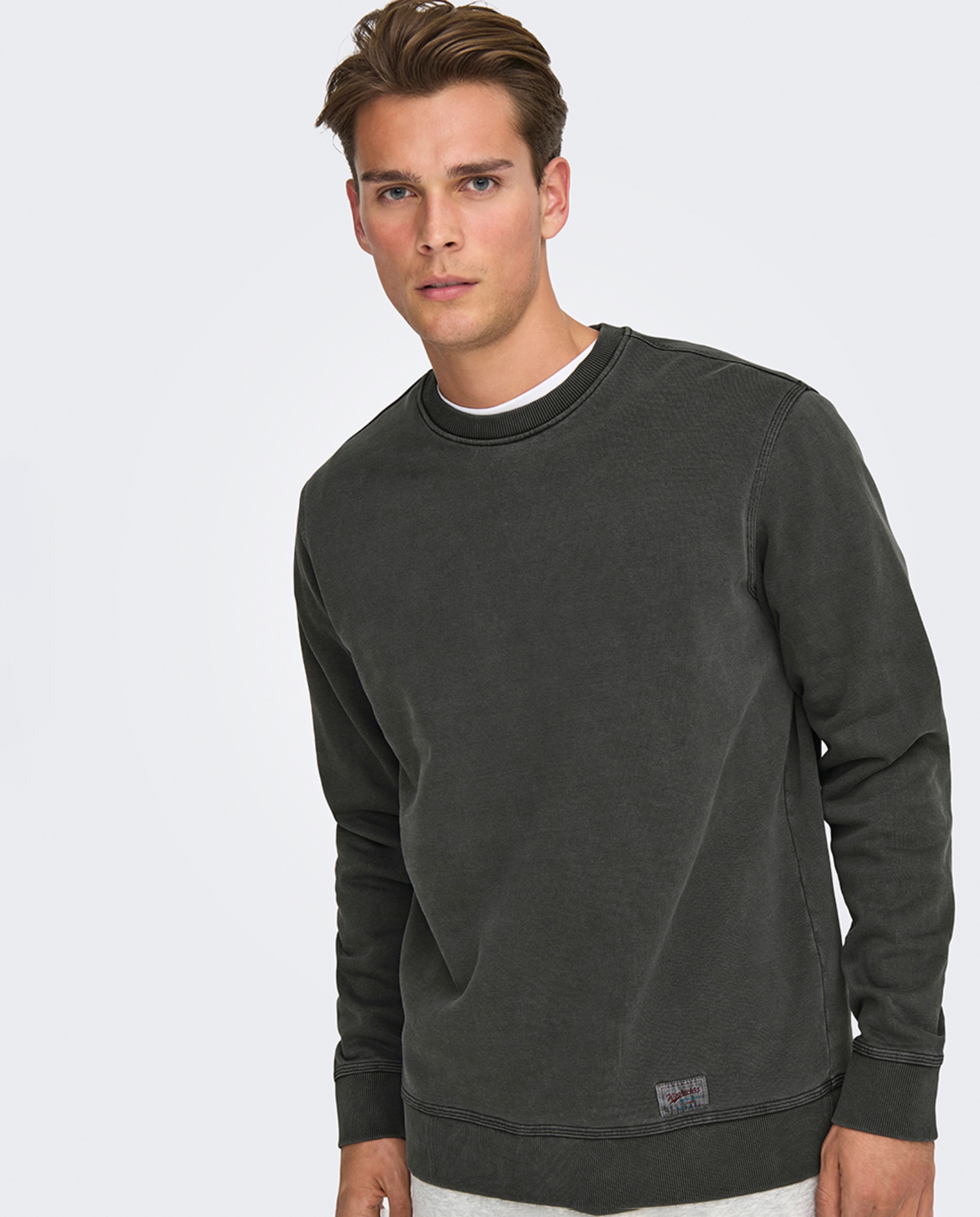 Sweatshirt Regular Fit com Decote Redondo Preto-3