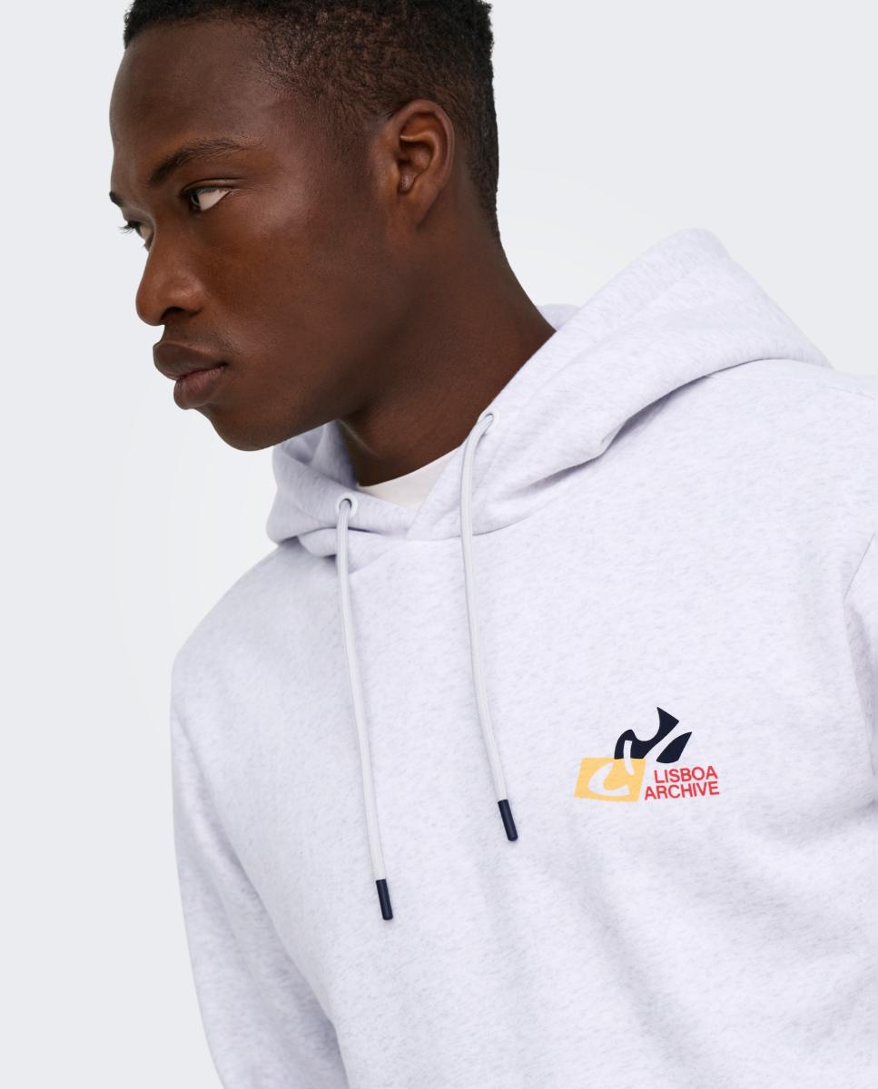 Sweatshirt com Capuz e Estampado Traseiro Cinzento-claro-3
