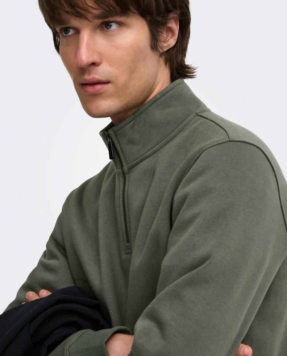 Sweatshirt Básica com Gola Alta Verde-escuro-3
