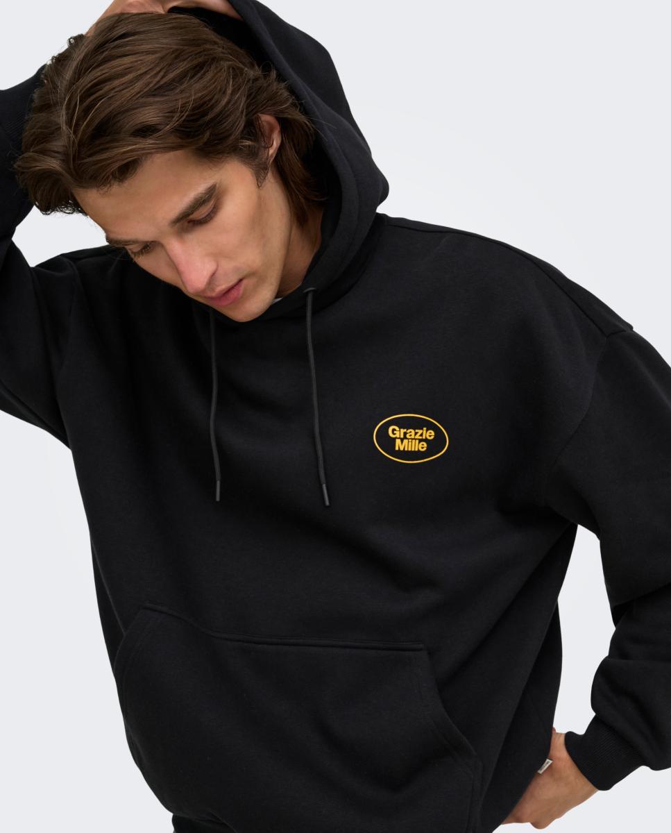 Sweatshirt com Capuz e Detalhe à Frente Preto-3