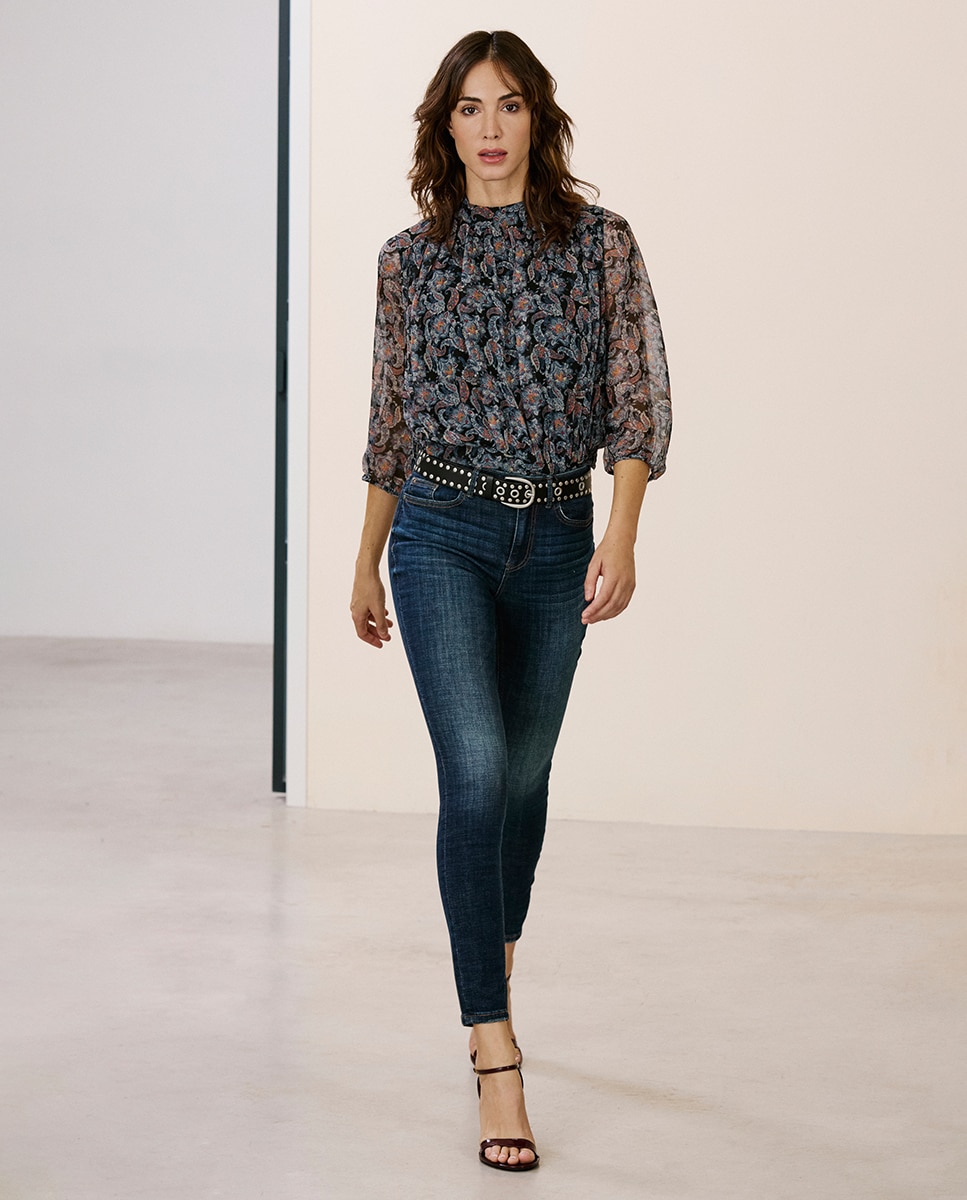 Imagem 0 de Jeans Skinny Básicas