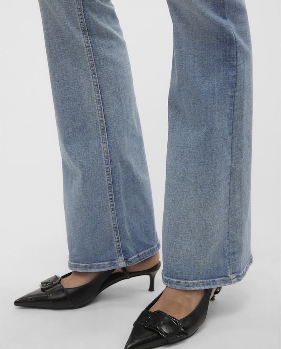 Jeans Flared Claras Azul-claro-5