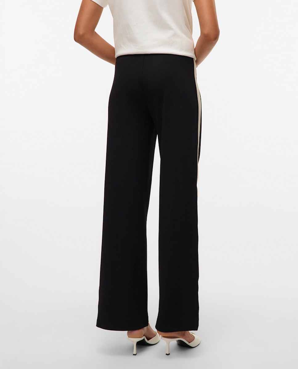 Calças Wide com Fita Lateral Preto-3