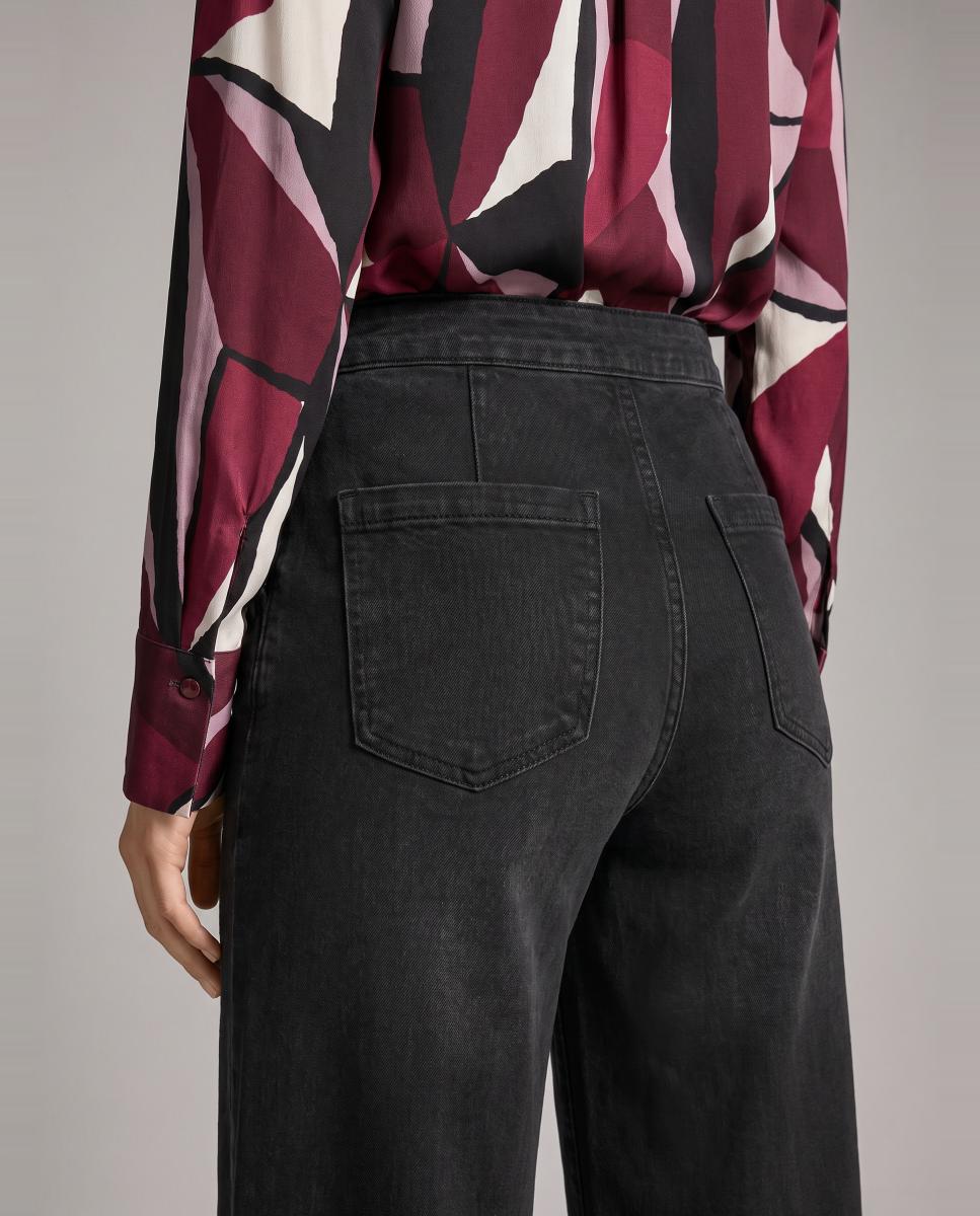 Jeans Largas com Desenho de Botões Preto-5