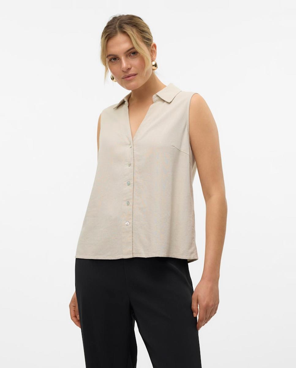 Imagem 0 de Blusa sem Mangas e com Corte de Camisa