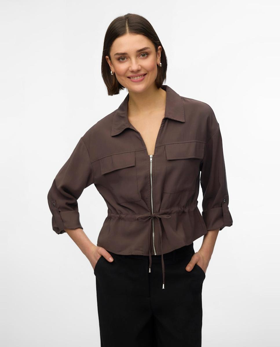 Vero Moda - Chaqueta ligera de mujer con cuello camisero.