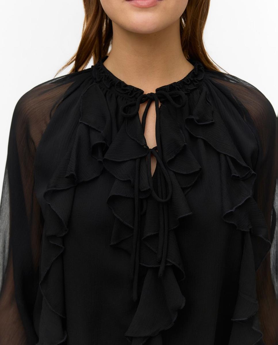 Blusa em Tecido Translúcido com Folhos Preto-2