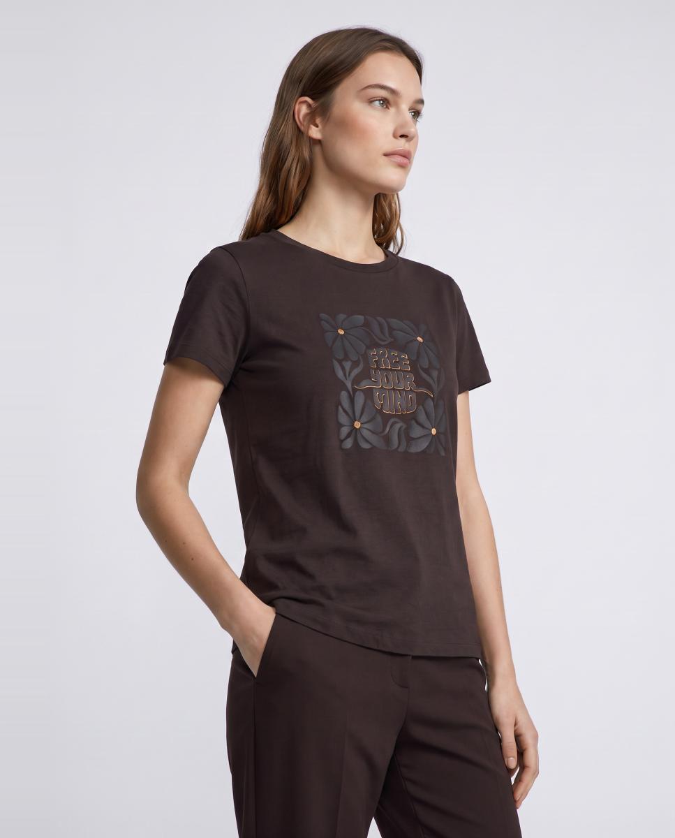 T-shirt Básica com Estampado Castanho-escuro-2