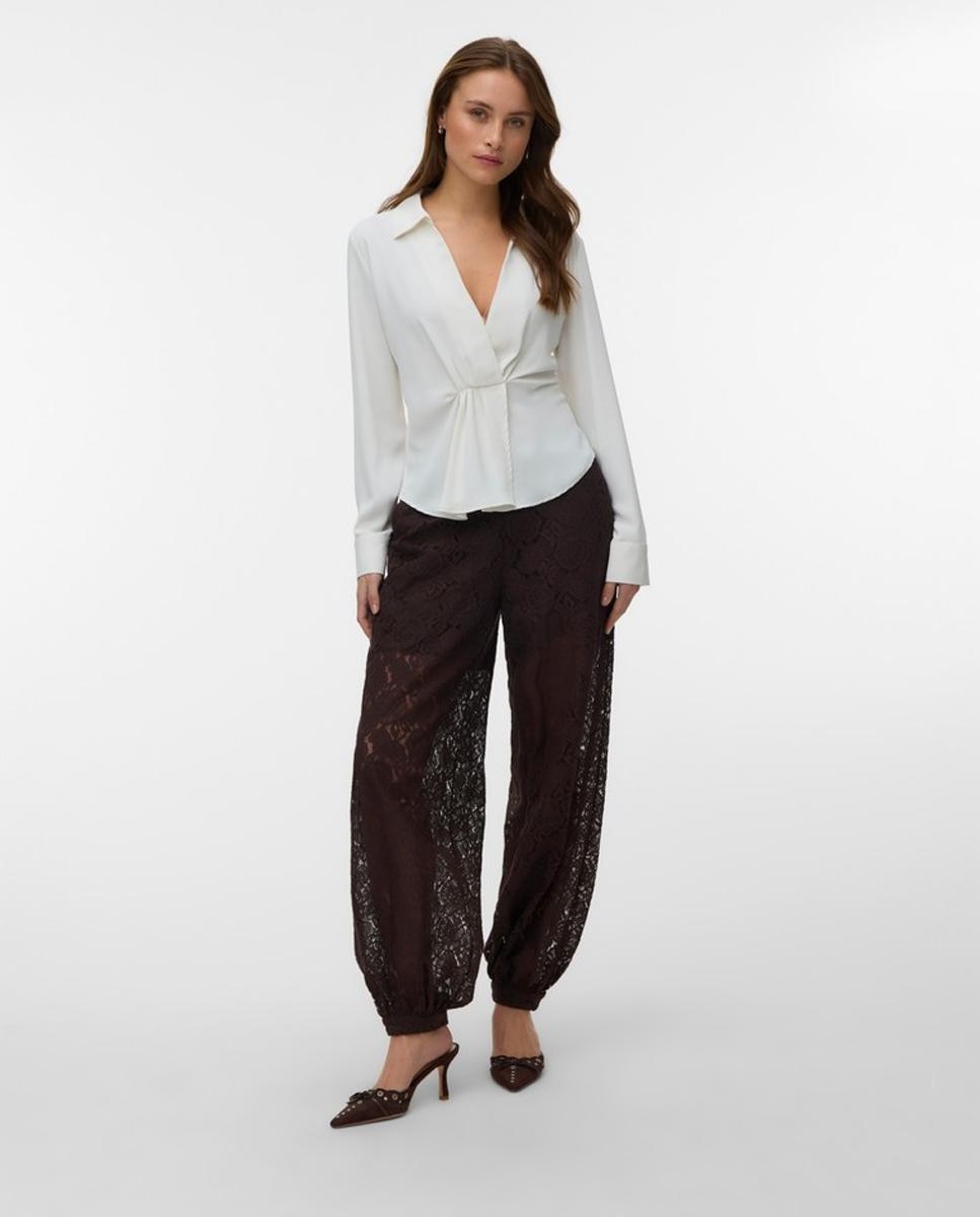 Blusa de Decote em Bico com Franzidos Branco-4