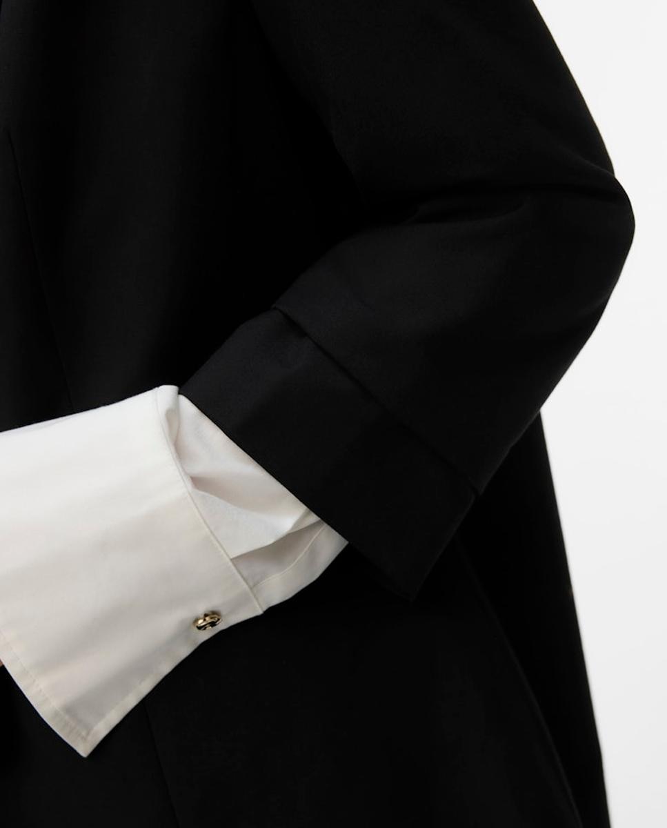 Blazer de Corte Regular com Mangas Franzidas Preto-3