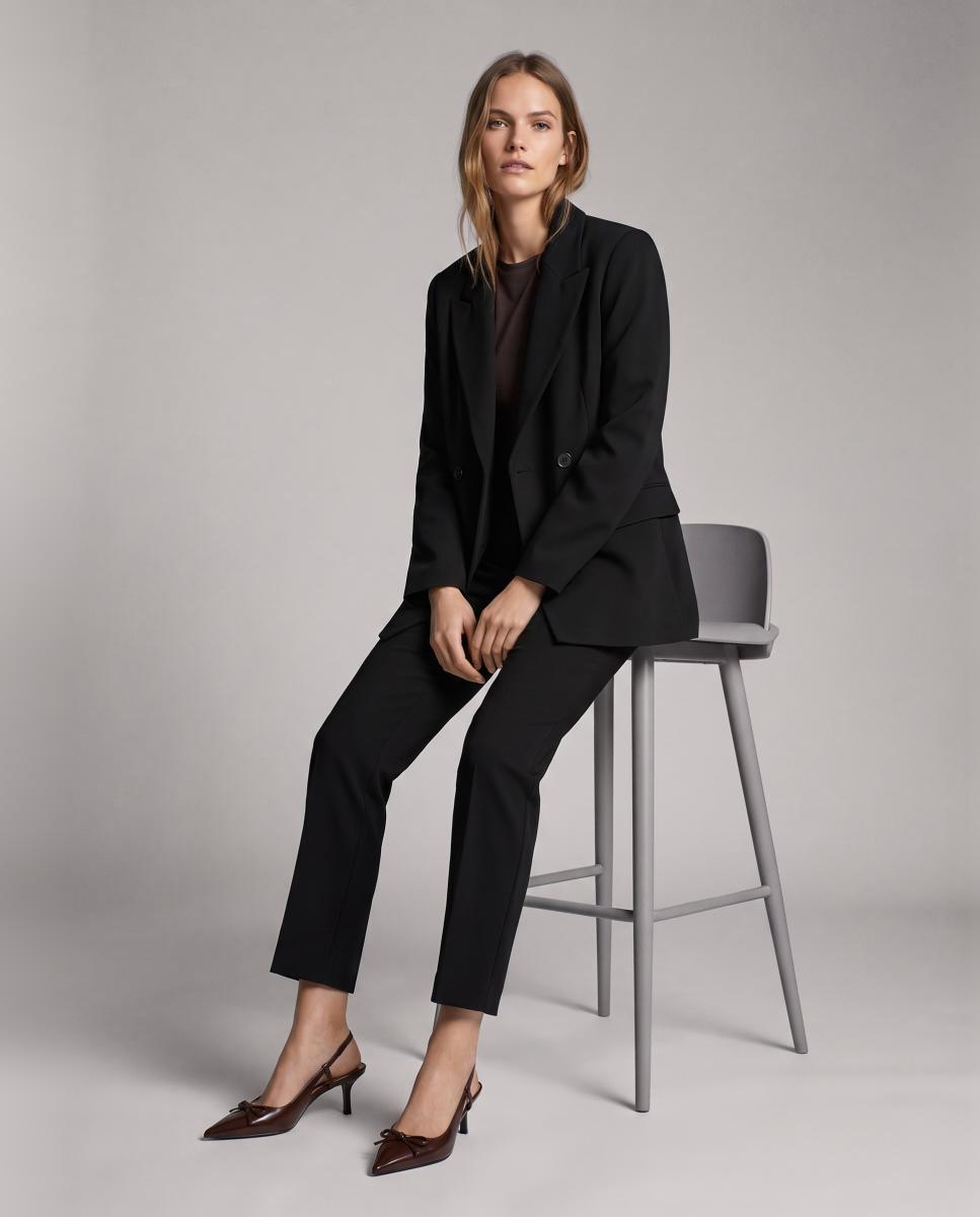 Blazer Clássico com Botão Duplo Preto-5