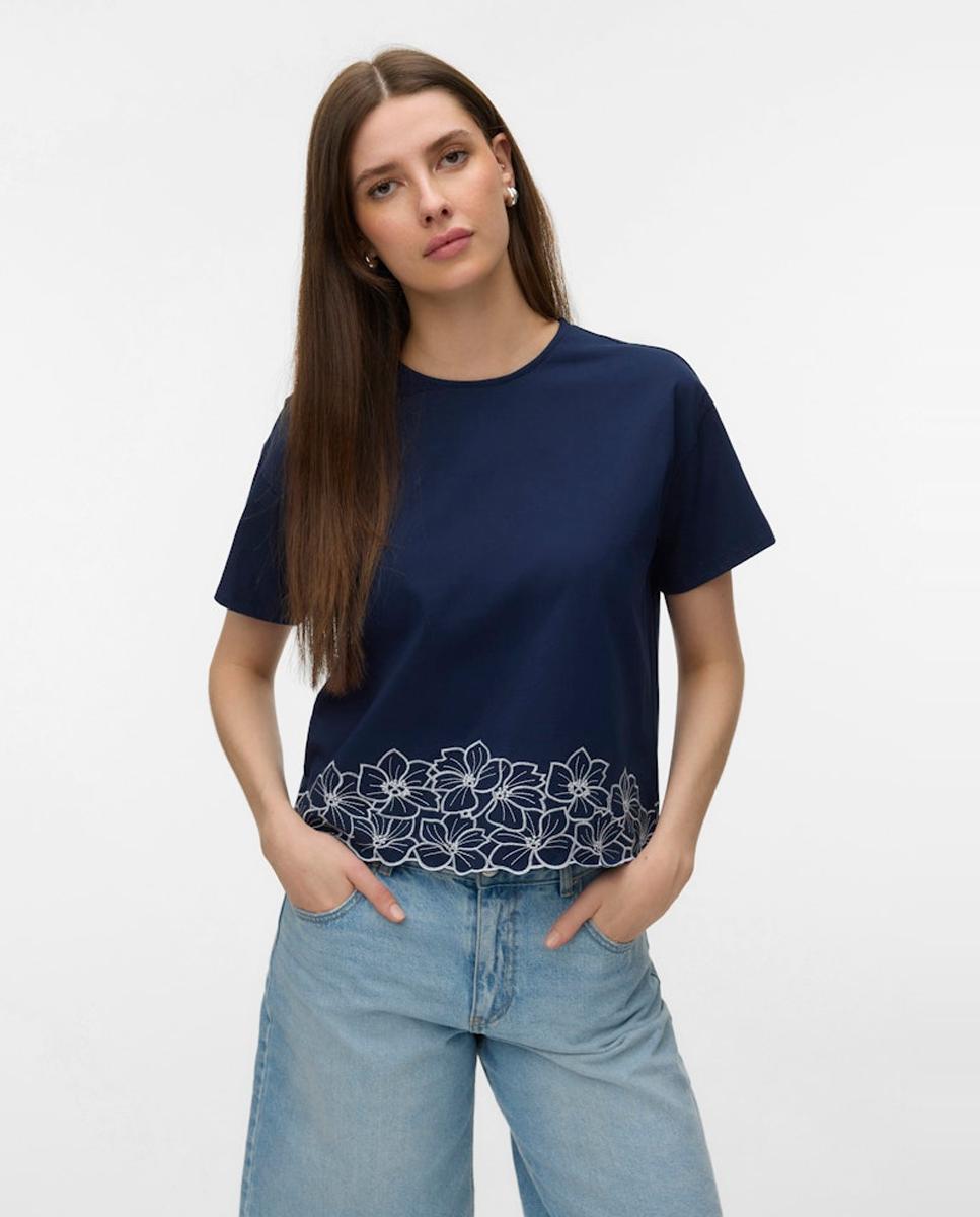 Vero Moda - Camiseta básica de mujer con detalle estampado en el bajo.