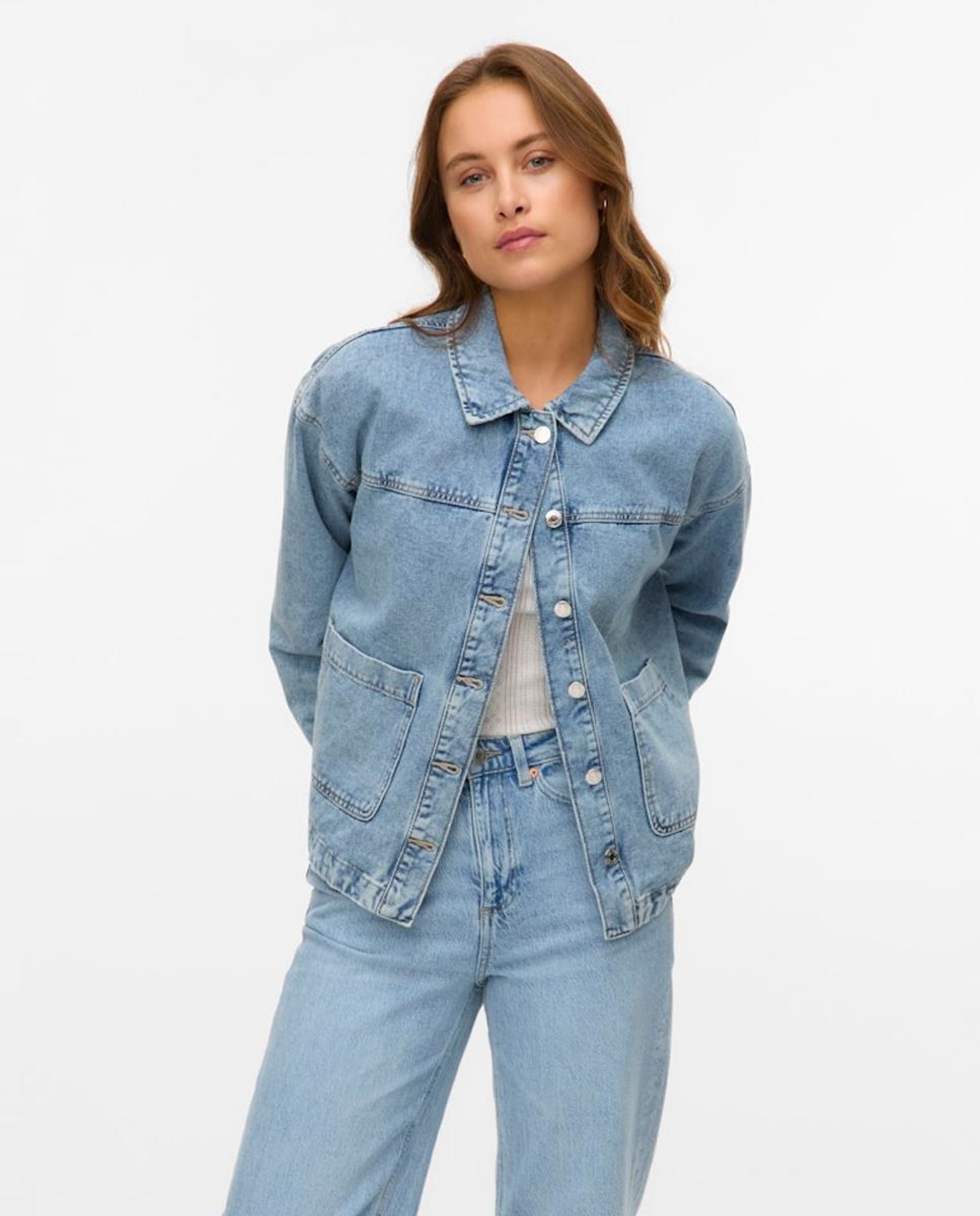 Vero Moda - Cazadora vaquera de mujer corte recto.