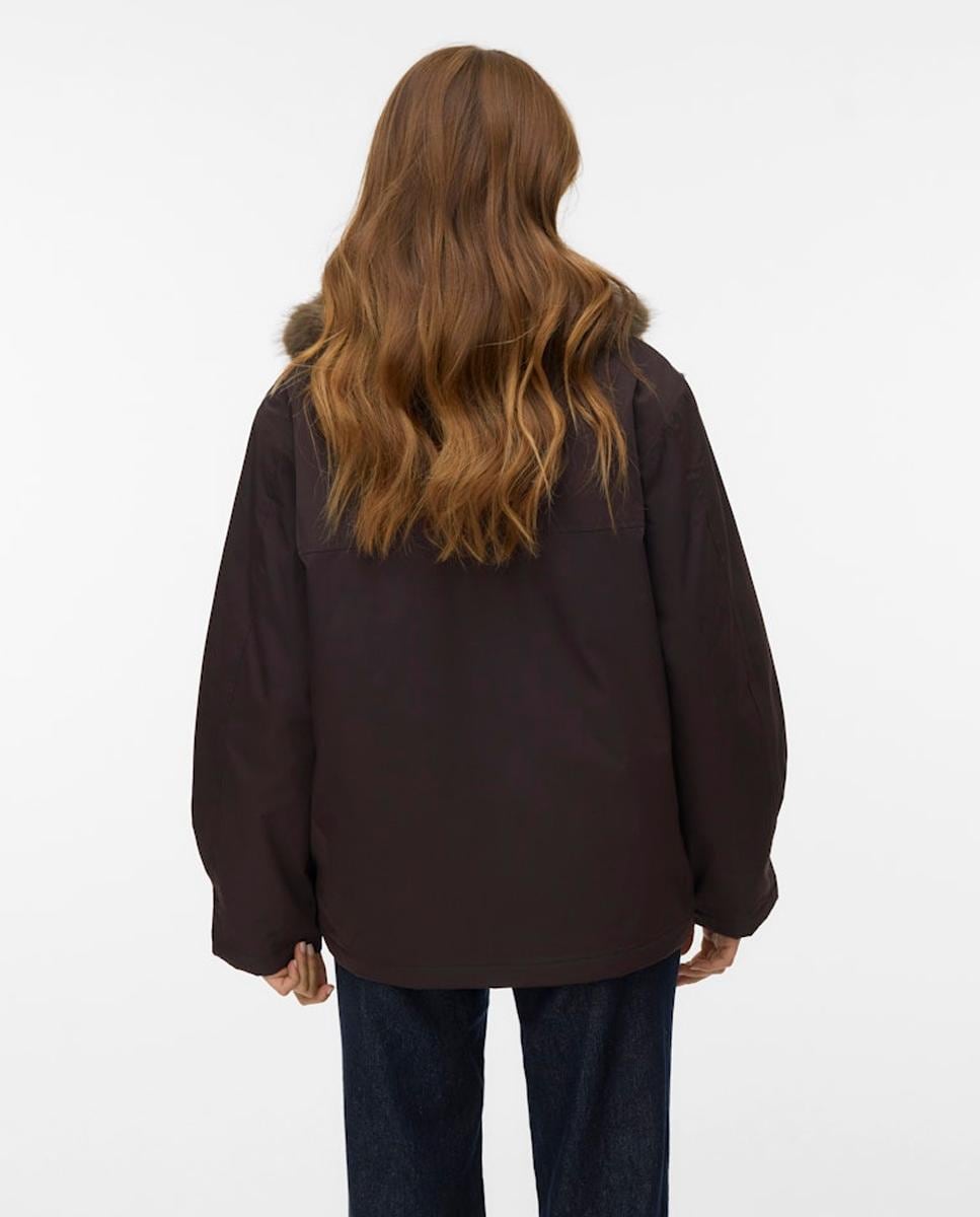 Casaco com Gola de Pelo e com Bolsos Castanho-3