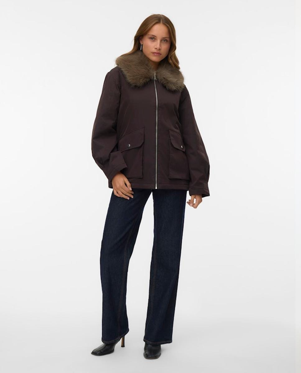 Casaco com Gola de Pelo e com Bolsos Castanho-4