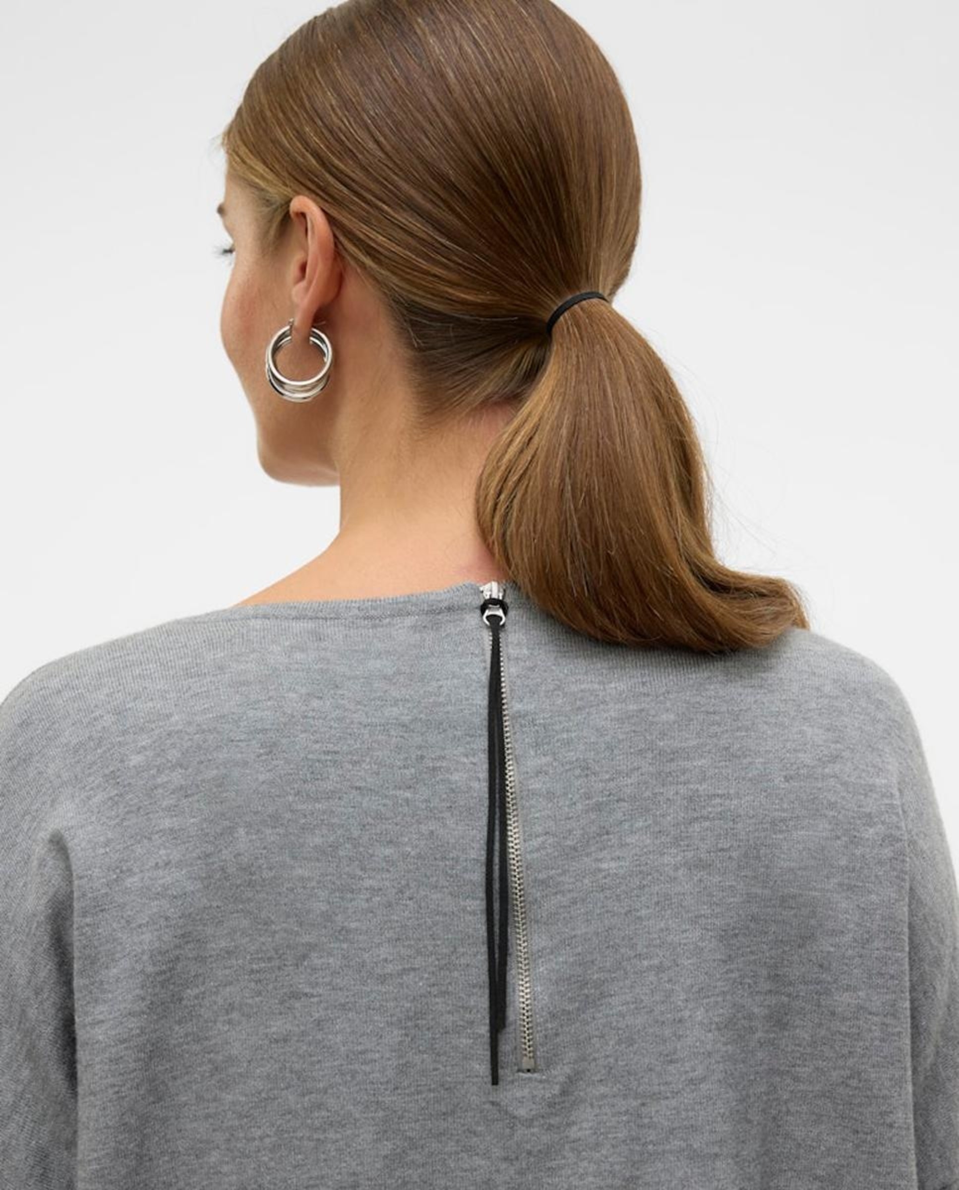 Camisola de Malha Fina com Corte Largo Cinzento-2