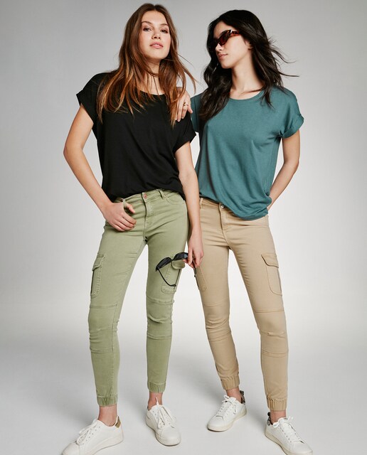 Pantalón Only Cargo Gris De Cintura Alta Con Largo 32" Para Mujer