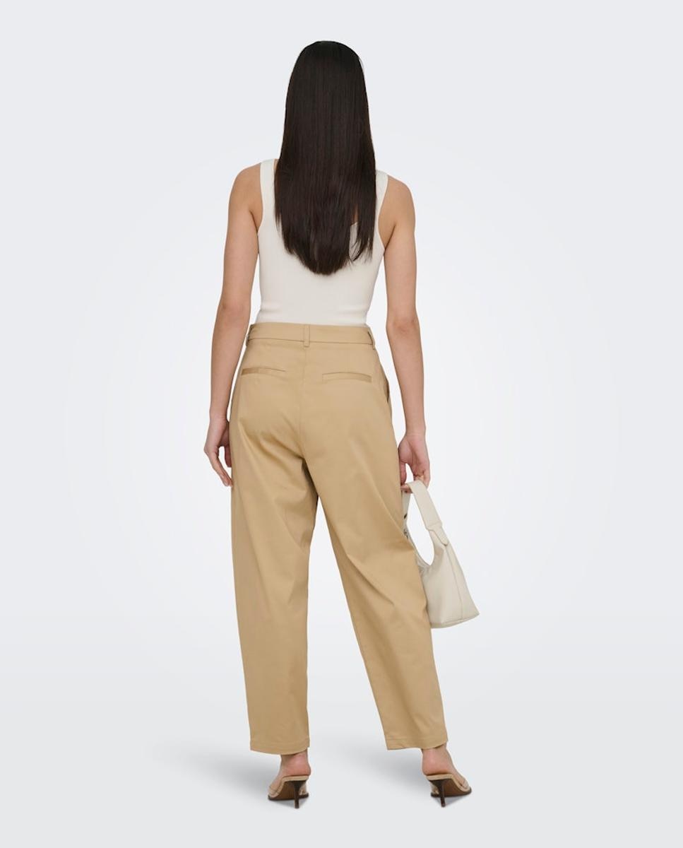 Calças Chino com Cintura Subida e Corte Barrel Bege-3