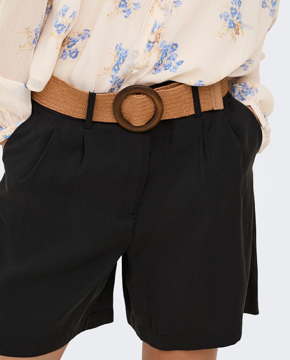 Only - Bermuda de mujer de tiro alto con cinturón.