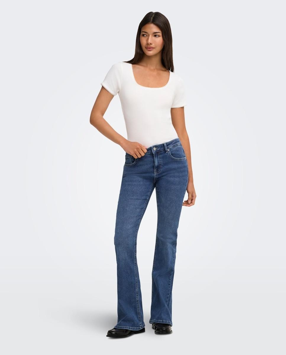 Imagem 0 de Jeans à Boca de Sino com Cintura Baixa