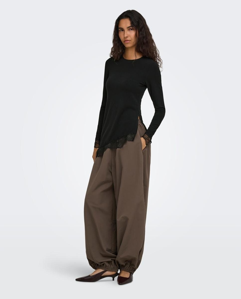 Top de mujer de manga larga con detalle de encaje - Only - Negro Negro-3