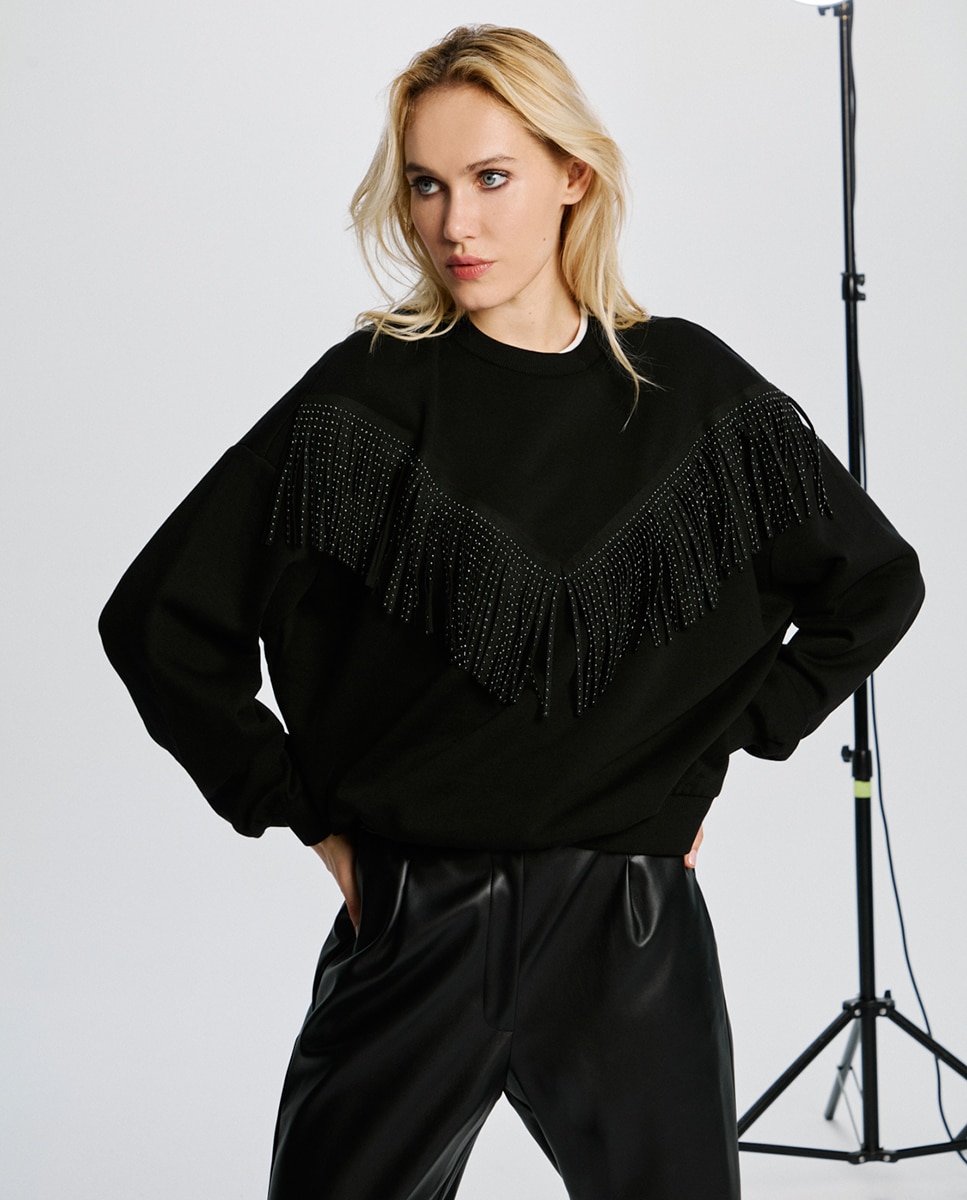 Sweatshirt Básica com Decote Redondo Preto-1