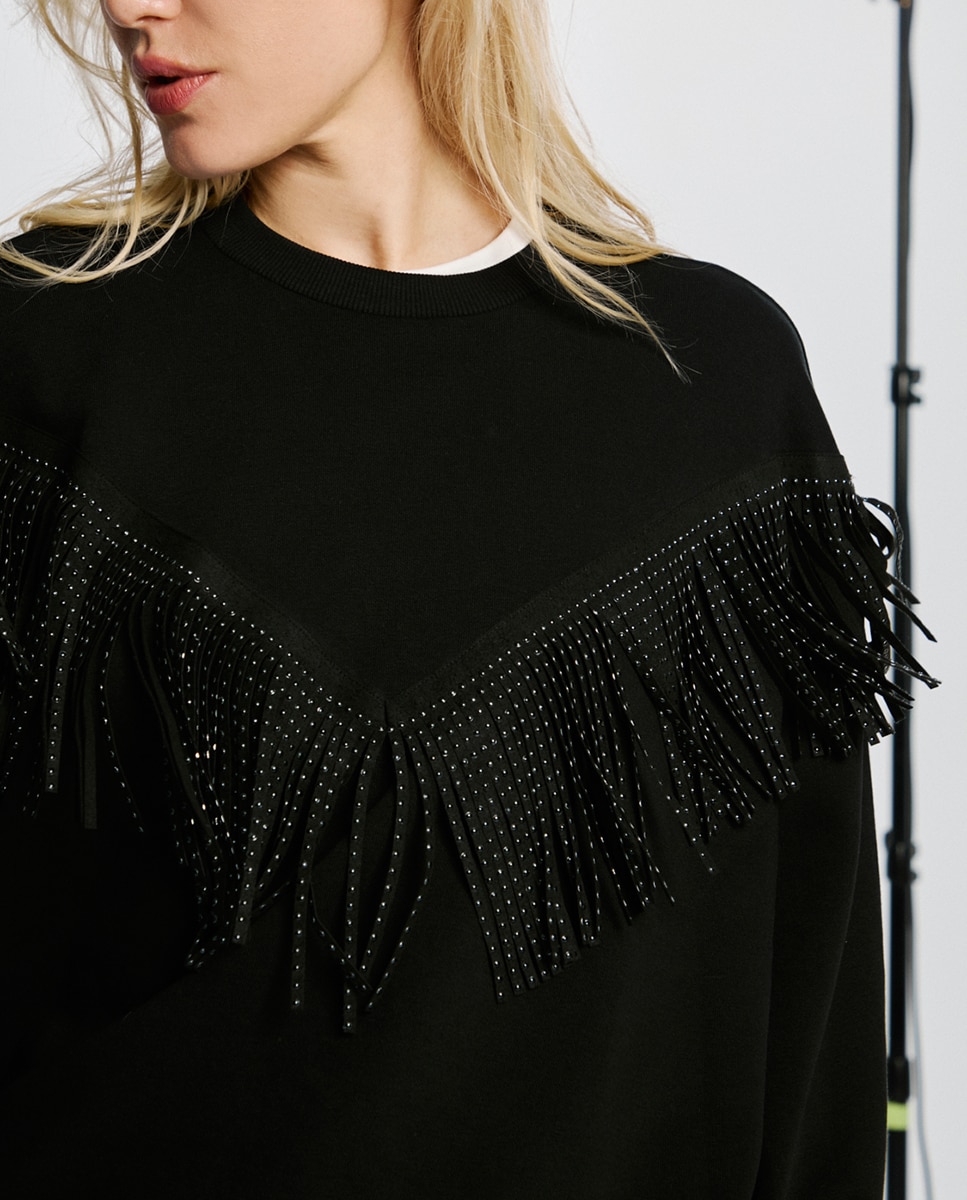 Sweatshirt Básica com Decote Redondo Preto-3